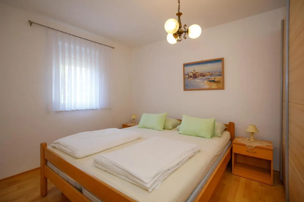 Apartmani Bakran Krk Town Croatia