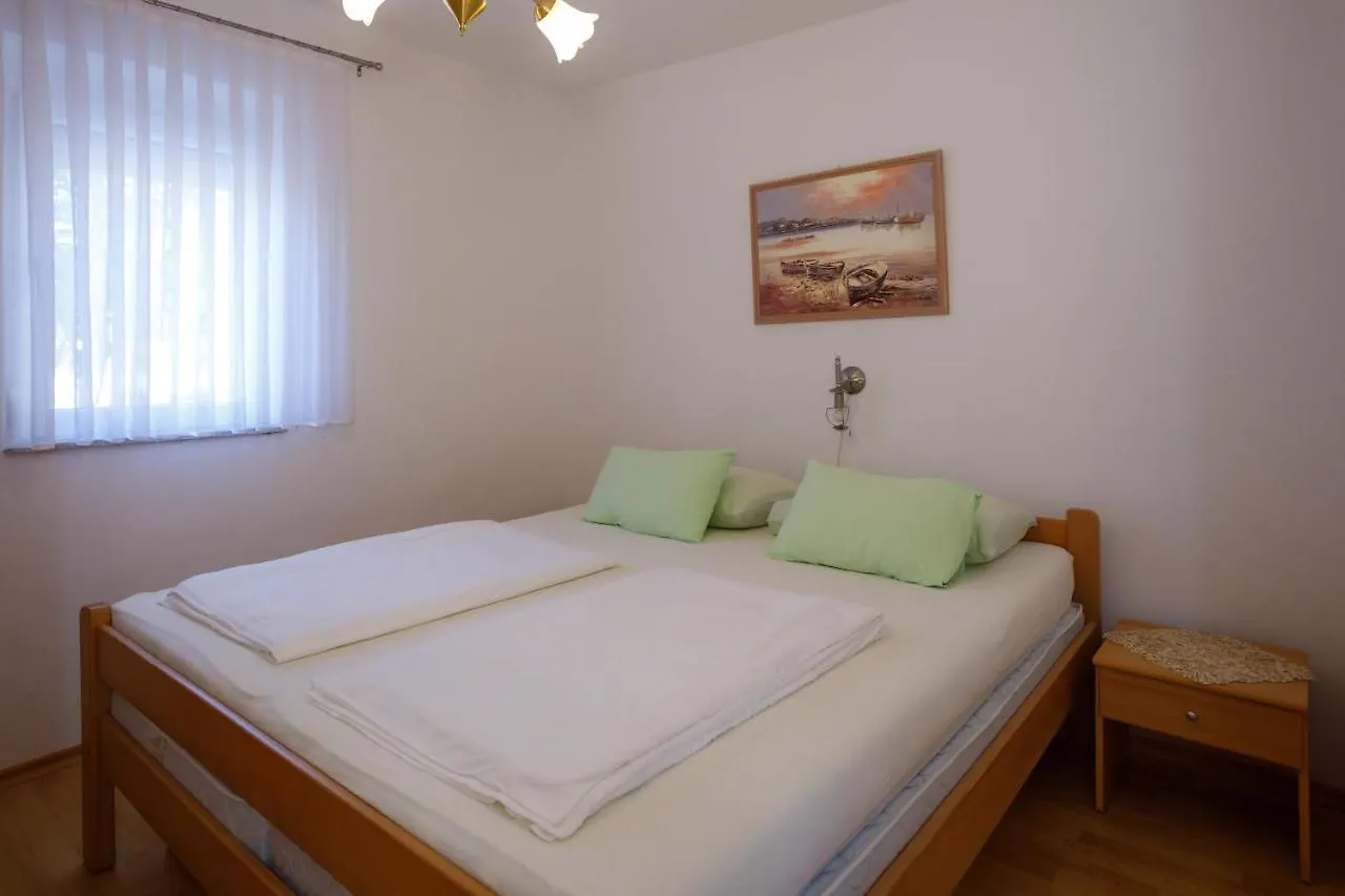 Apartmani Bakran Krk Town 0*,