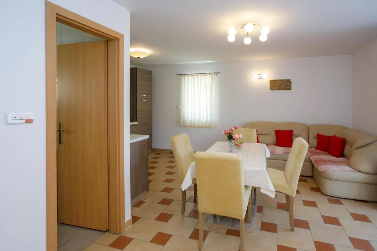 Apartmani Bakran Krk Town
