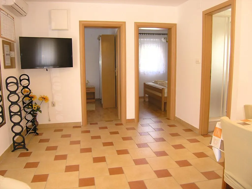 Apartmani Bakran Krk Town 0*,
